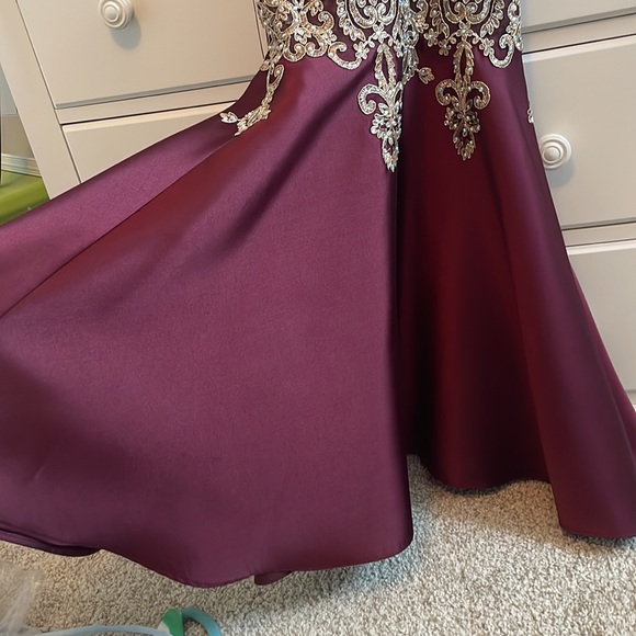 Camille La Vie | Maroon and Gold Homecoming/ Formal Dress - Picture 4 of 6